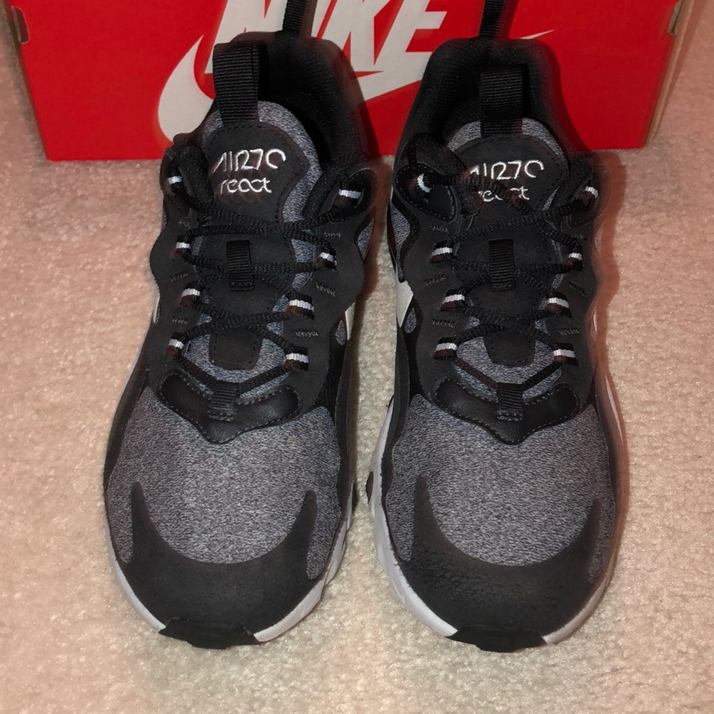 Nike air max react 270